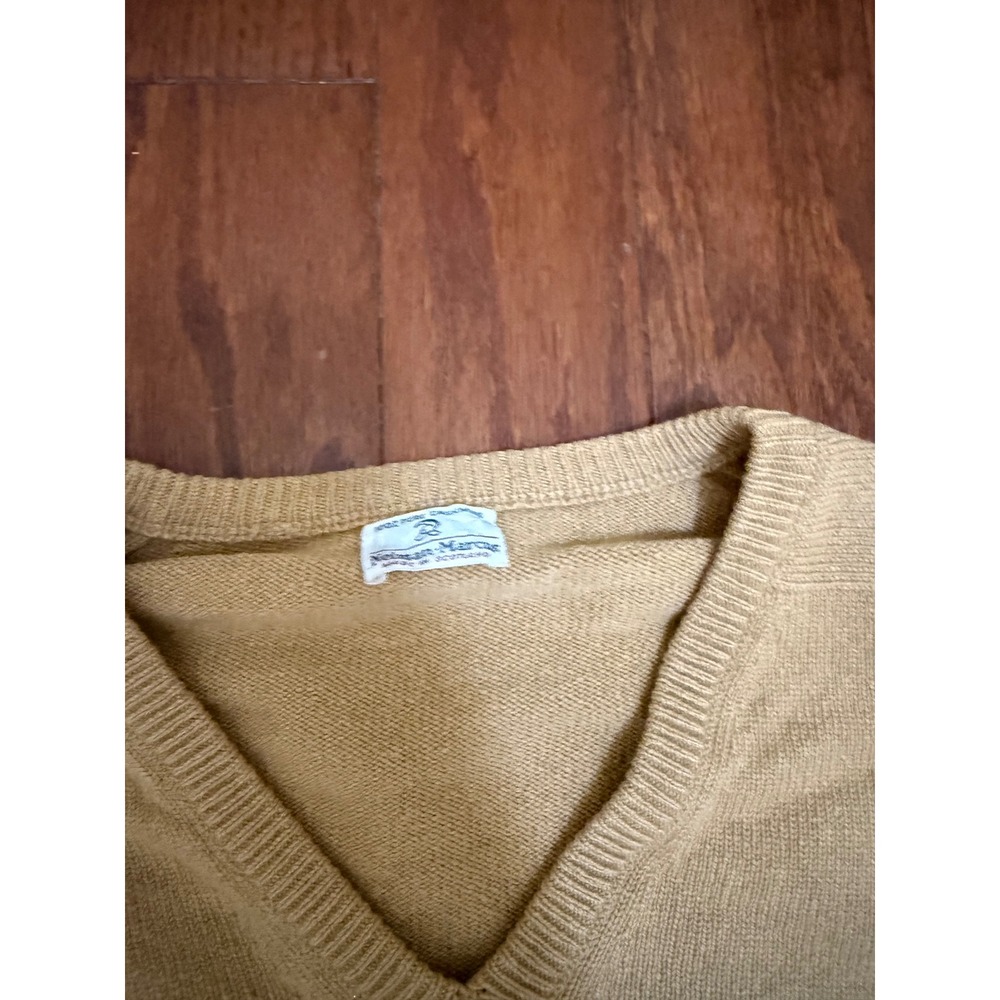 Neiman Marcus Mens Tan 100% Cashmere V-Neck Sweater Made in Scotland L vintage - Picture 2 of 7